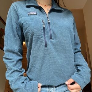 SOLD!! LIKE NEW PATAGONIA PULL OVER